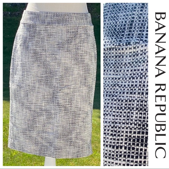 Banana Republic Dresses & Skirts - BR Black/White Textured Pencil Skirt, 4.